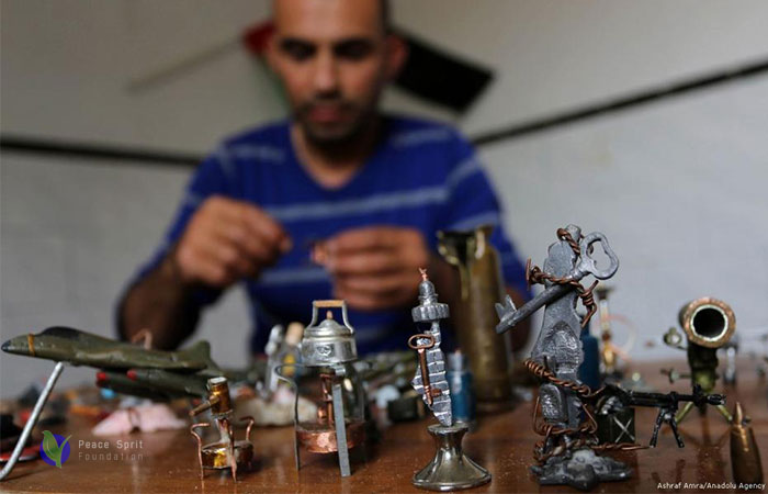 Palestinian man transforms bullets into artworks